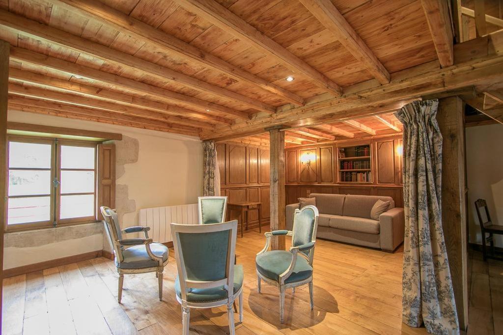 Manoir De Damigny * Saint-Martin-des-Entrees