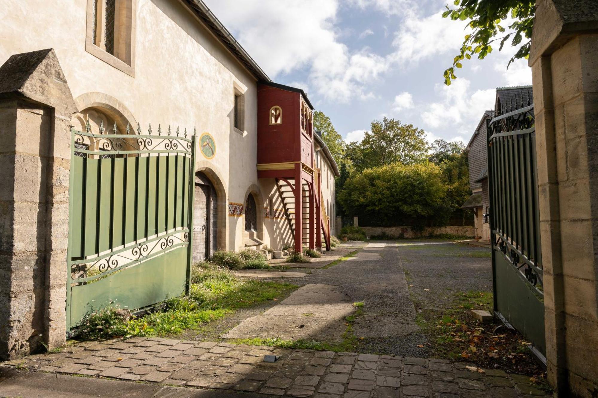 Manoir De Damigny *